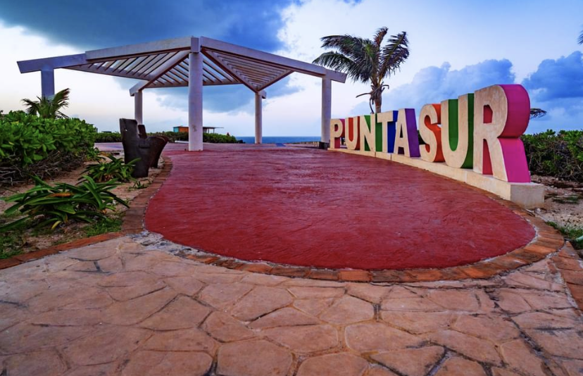 Punta Sur